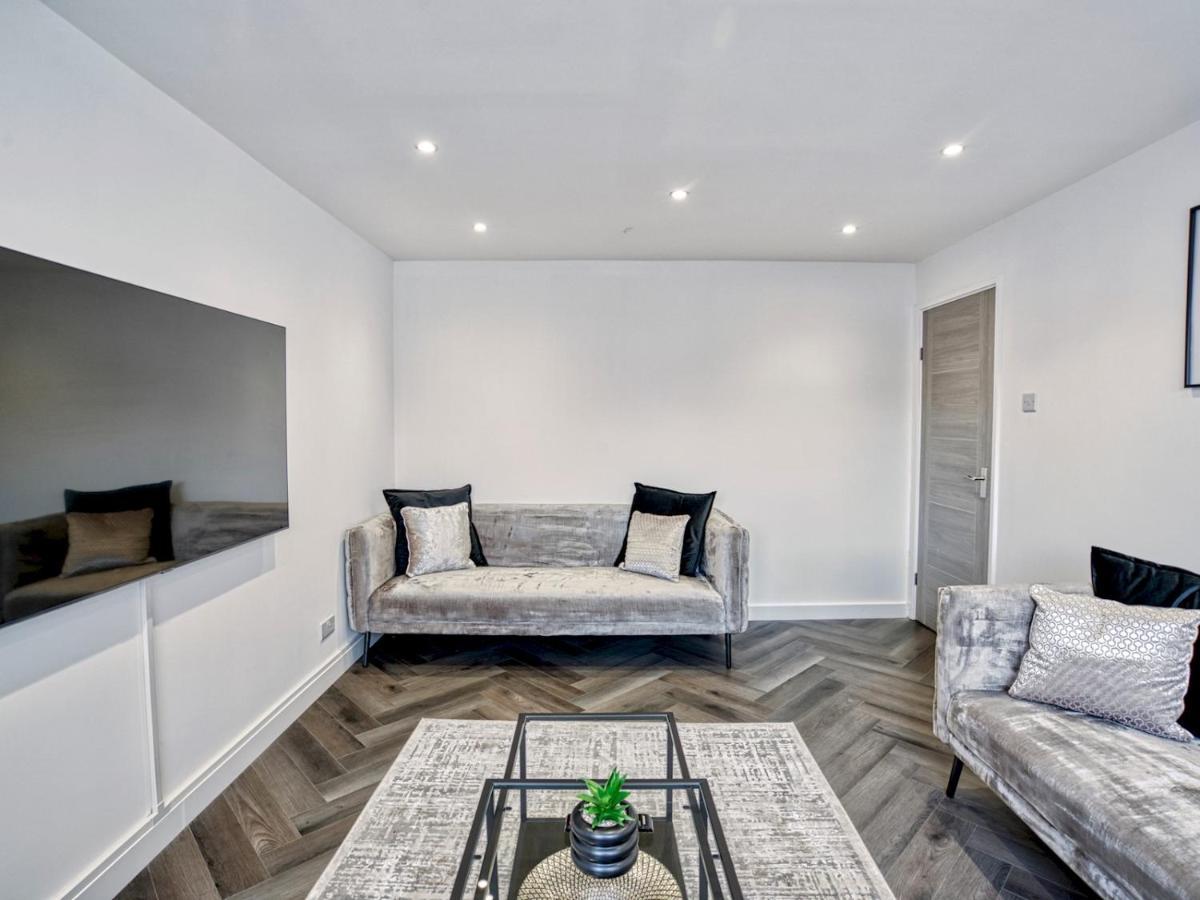 Pass The Keys Modern 3 Bed House Near Etihad Stadium *