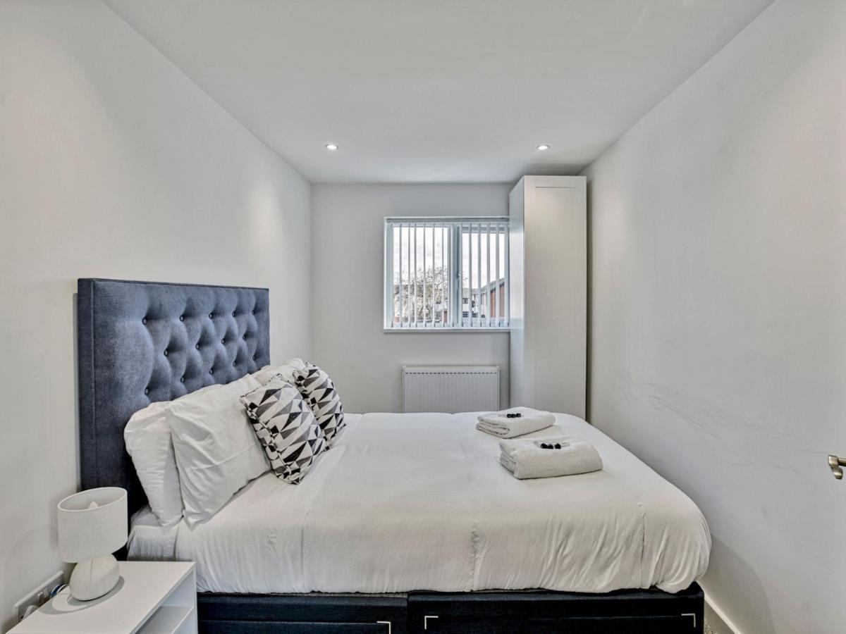 Pass The Keys Modern 3 Bed House Near Etihad Stadium * Manchester